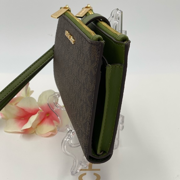 MICHAEL KORS LARGE DOUBLE ZIP WRISTLET EVERGREEN - Picture 10 of 16